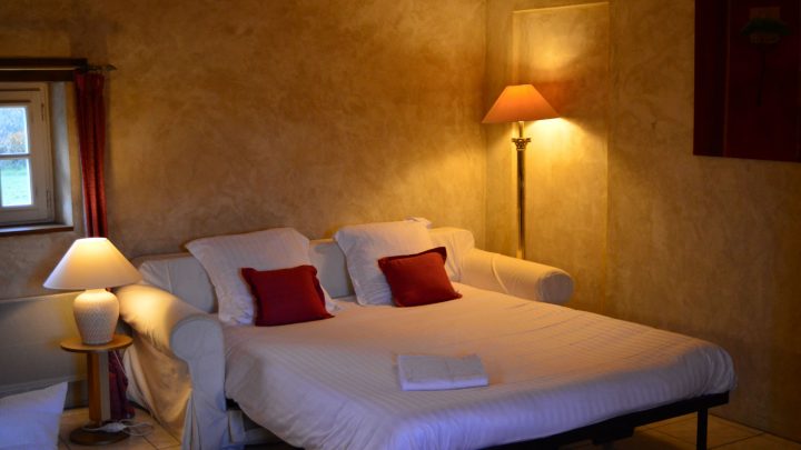 petit-manoir-gites-vienne-chambre (5)