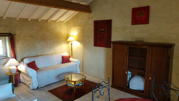 petit-manoir-gites-vienne-chambre (7)